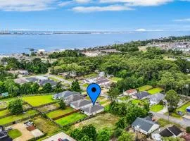 Gorgeous coastal home with plenty of space close to beach and Pet friendly
