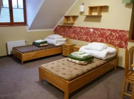 Gościniec- Baza Noclegowa na Barbarce