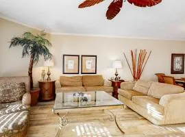 Condo with 2 stunning pools hot tub gym partial Gulf view & pickleball