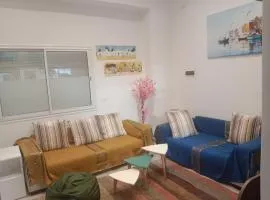 Front beach cosy apartment