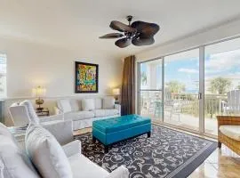 Amazing High Pointe condo with grill hot tub pool tennis & pickleball