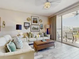 Condo with pickleball - steps from the Gulf & quick walk to dining & shops