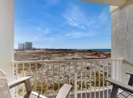 Condo only steps from the beach with COMPLIMENTARY Beach Service