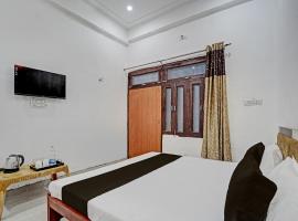 Hotel O Girish grand hotel, hotel di Kānpur