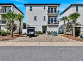Luxury home near beach with pool & bikes included - dog-friendly