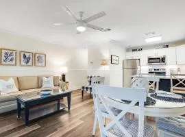 Charming condo near the beach with community pools and hot tub