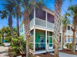 Welcoming Cottage with Hot Tub - 1 Mile to Windmark Beach