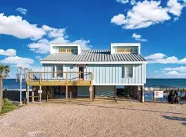 Dog-friendly with Gulf view pool balcony deck fireplace central AC & W&D