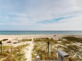 Dog-friendly beachfront home with a washer&dryer central AC beach access