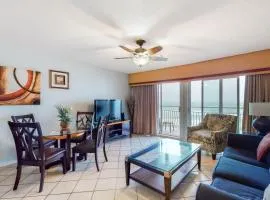 Oceanfront Condo with AC WiFi Shared Pool & Seasonal Beach Service Rentals