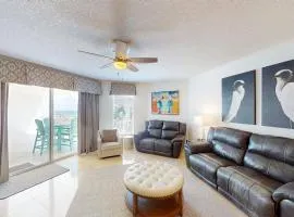 Coastal condo with beach pool hot tub sauna tennis bikes W&D & central AC