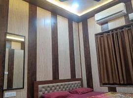 RADHA MADHAV GUEST HOUSE