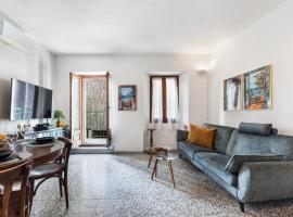 Casa Piazzetta - Lake Como WiFi & A-C, Hotel in Dorio