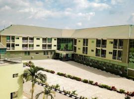 Monarchs Luxury Palace hotel, hotel v Ilorinu