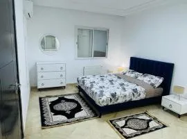 Spacious Apartment Ennasr 2-BR