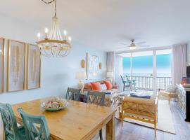 Gulffront Condo W Furnished Deck Beach Access Fast WiFi & Shared Pool Hot Tub, hotel a Fort Morgan