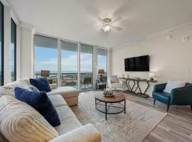 Brilliant water view condo with panoramc balcony views pool & beach access