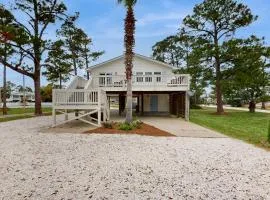 Dog-friendly bay-view home with central AC - snowbirds welcome
