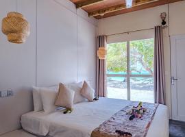 Thundi Ocean View – hotel w mieście Maalhos