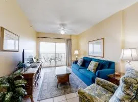 Beautifully Dressed Condo in Beachfront Complex with Shared Pool & Hot Tub & WiFi