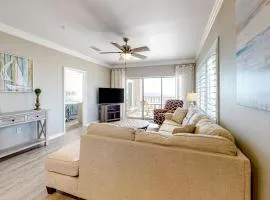 Beachfront Corner Condo with Free WiFi Furnished Balcony & a Shared Pool