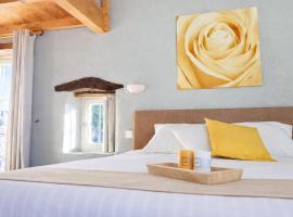 Hôtel restaurant Clos des Sullys, хотел в Montclus