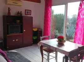 Maisonnette avec jardin