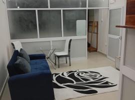 Luanda में, होटल White House