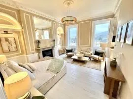 Elegant 1-Bed Georgian Apartment in Bath Centre with City Views