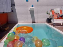 Casa de Praia no Condomínio Florestinha com 02 quartos, Hotel in Tamoios