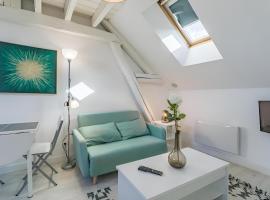 Quartier des Théâtres - Hyper Centre - Zen Apparts, хотел в Троа