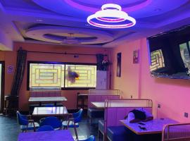 Gravity Hotel、Mbankomoのホテル