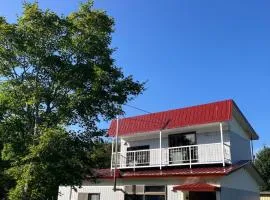 古道具屋が営む ちょっぴり古い一棟貸しの宿