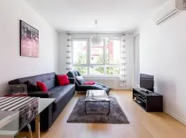 Flexible SelfCheckIns 9 - Zagreb - Garage - Electric vehicle ccharger - Loggia - New - Apartments Repinc 9