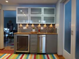 Relax & Rejuvenate at Vanprasth - A Hillside Hideaway Retreat, hotel em Nashua