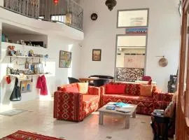 Al Bouhaira Abyad Art & Golf