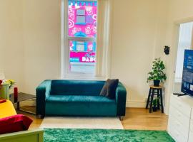 Cozy Cottage, מלון בליברפול