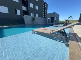 Apto com piscina + ar cond+ espaço home office