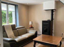 House In The Heart Of Nature โรงแรมในอ็องเบลอเติซ