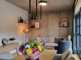 PRAHA 5, apartmán PECHLÁTOVA - BAZÉN, PARKOVÁNÍ V DOMĚ