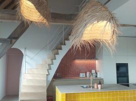Barn of Bliss - sunny and luxurious family home, hotel a Oostkamp