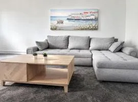 Cosy 2 Bedroom home by Cheshunt Station Free Wifi and Parking