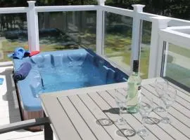 Oakdene 3 Bedroom Signature Lodge with Hot Tub