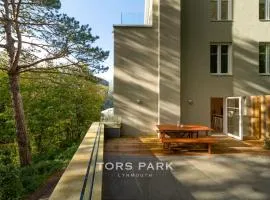 Watersmeet Edge, Terrace, 2BR and 2BA, River Views, Parking