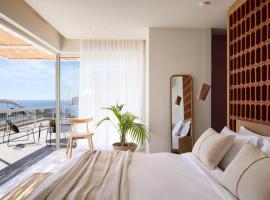 Sea View Beach Penthouse - Athens Coast, отель в Афинах