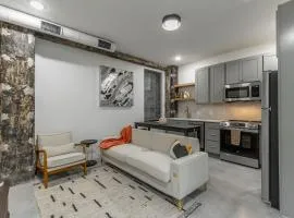 Park Hotel 1BR Suite 410
