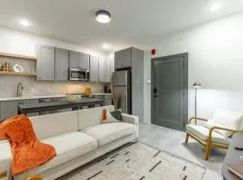 Park Hotel 1BR Suite 410