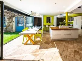 Maison ALMA Piscine -Baby Foot - Cheminée- Jacuzzi