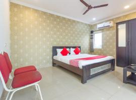 Hotel O Alpine Glow Heights, hotelli kohteessa Hyderabad