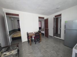 Nómadas, hotel 